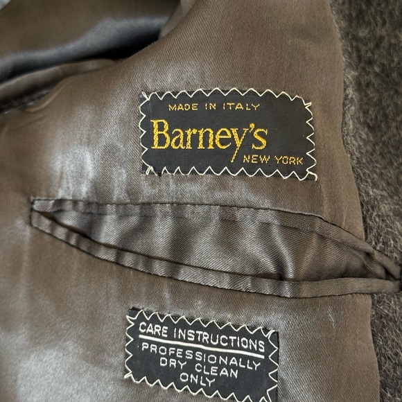 1980’s Giorgio Armani alpaca wool coat - Picture 8 of 10